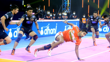 Match 10: GGvMUM | Photo Gallery Match 10: GGvMUM | Photo Gallery