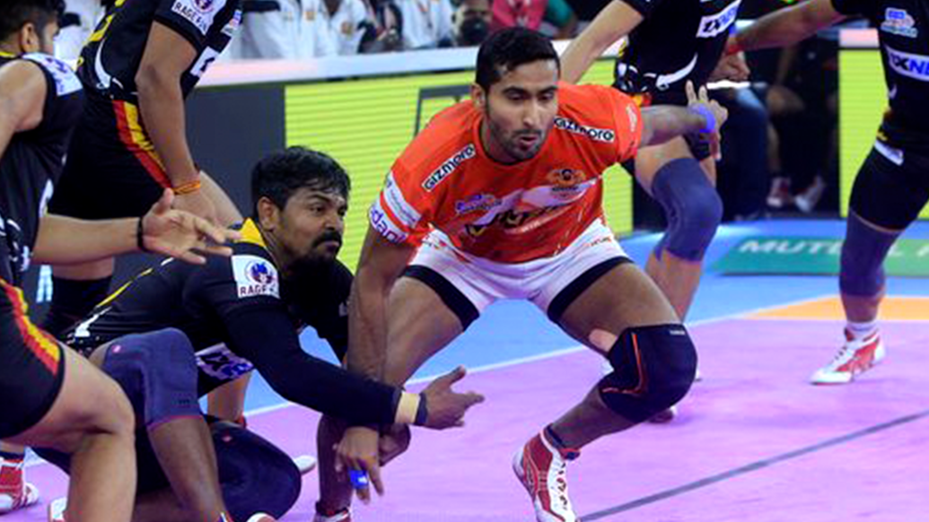 Match 9: GGvBLR | Photo Gallery Match 9: GGvBLR | Photo Gallery