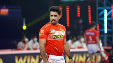 Match 9: GGvBLR | Photo Gallery Match 9: GGvBLR | Photo Gallery
