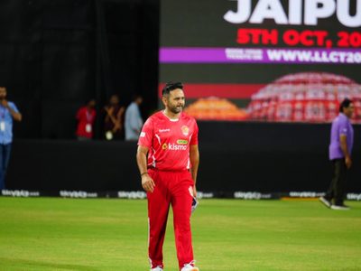 from-taking-first-strike-to-closing-all-zips-in-handbag-know-our-giants-pre-match-rituals.Click to read full article.