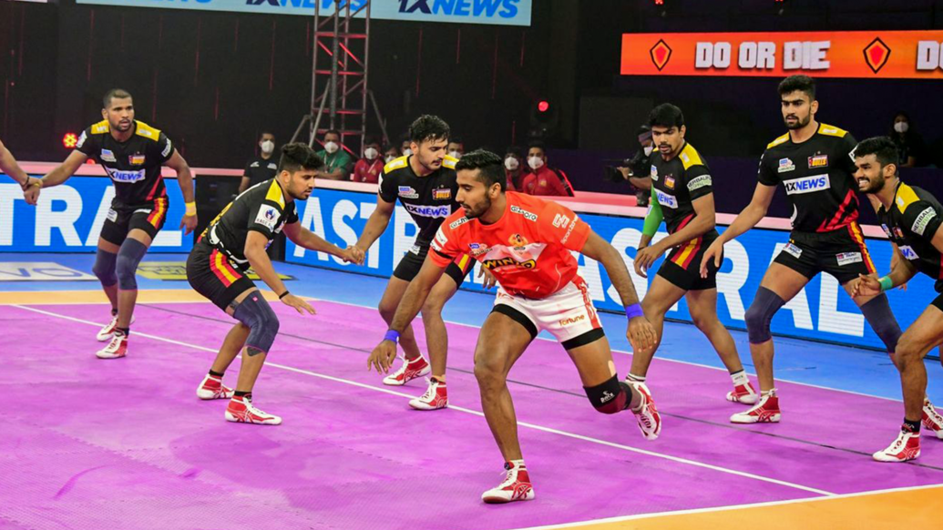 Match 16: BLRvGG | Photo Gallery Match 16: BLRvGG | Photo Gallery