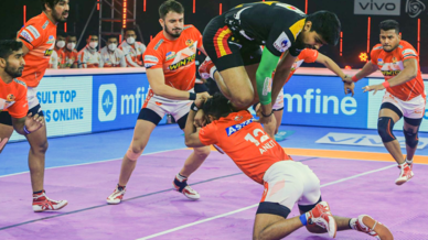 Match 16: BLRvGG | Photo Gallery Match 16: BLRvGG | Photo Gallery