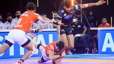 Match 22: GGvMUM | Photo Gallery Match 22: GGvMUM | Photo Gallery