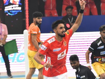 suyash-gargate-wins-eklavya-award-in-the-56th-senior-national-kho-kho-championship.Click to read full article.